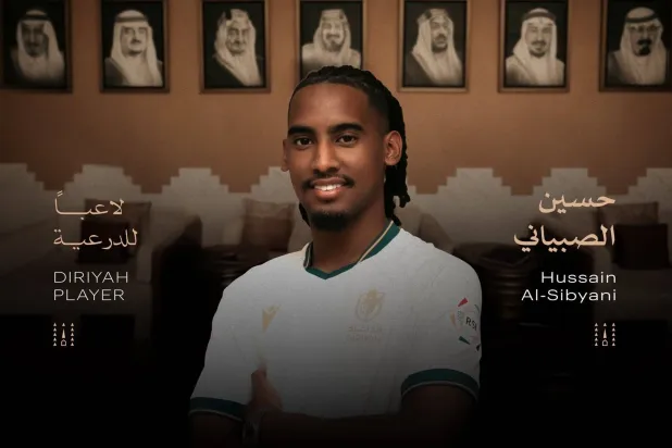 كما أشارت «الشرق الأوسط»… الصبياني يرتدي قميص الدرعية