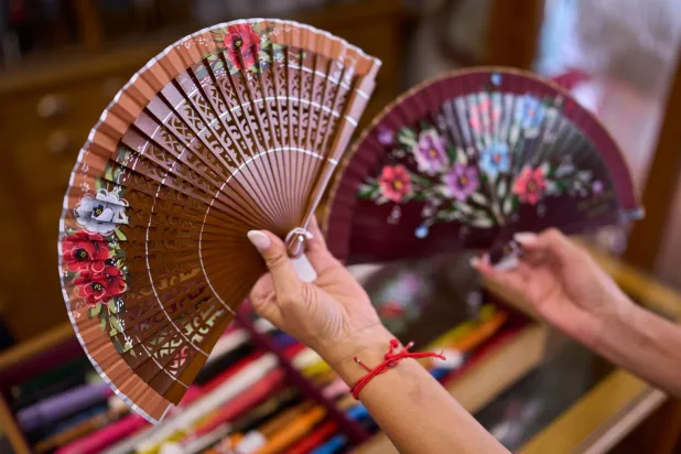 إسبانيا تفتح مراوحها في وجه الحرّ القياسي