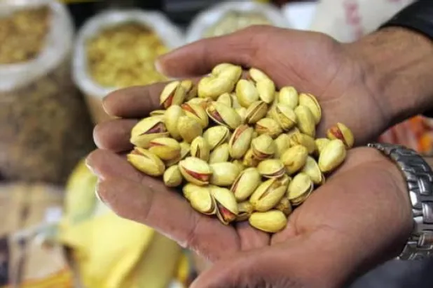 ماذا يحدث لضغط الدم عند تناول الفستق يومياً؟