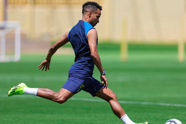 مصادر: التجديد لغريب «الصفقة الوحيدة» المسموح بها حالياً للنصر