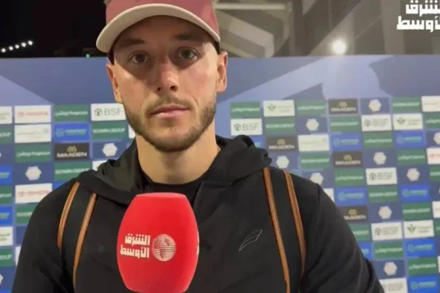 الحزم يستهدف التعاقد مع لاعب الشباب جوش براونهيل
