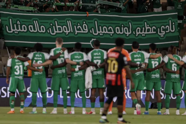 ميندي: نحن لاعبون… يجب أن نتحدث في الملعب فقط!