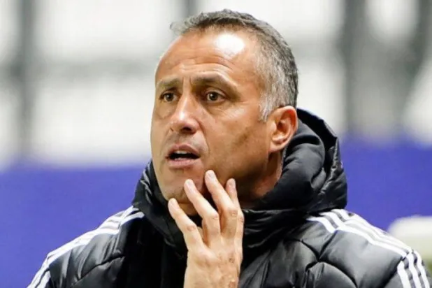 إبراهيم حمداني مدرباً جديداً لمنتخب الجزائر