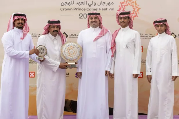 مهرجان ولي العهد: فهد بن جلوي يكرم أبطال «الحقايق والإنتاج السعودي»