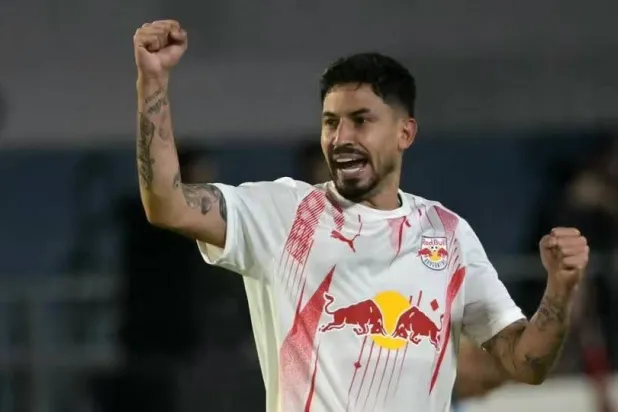 الاتفاق يقترب من البرازيلي بيدرو هينريك