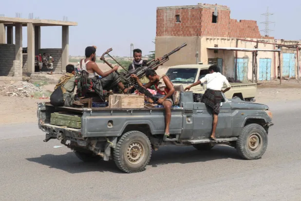 الجيش اليمني يوسِّع المعارك… من الجوف شرقاً إلى الساحل غرباً