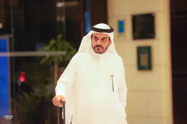 الأحمري لـ«الشرق الأوسط»: أبها يعيش أزمة «نقاط»