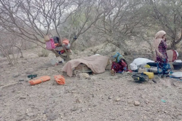آلاف النازحين من تصعيد الحوثيين يواجهون التشرد والجوع
