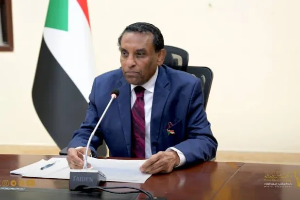 رئيس الوزراء السوداني يصف اتهامات «الكيماوي» بالكاذبة