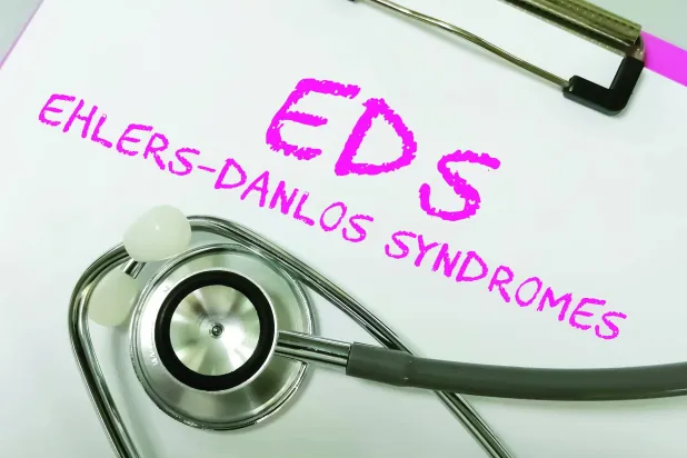 متلازمة إهلرز ــ دانلوس… قصة مَرضية غير مرئية تحت المجهر