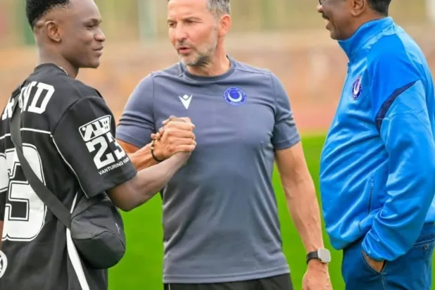 «أبطال أفريقيا»: الهلال والمريخ السودانيان يتقدمان لدور الـ32