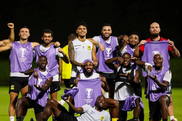 الأهلي «النخبوي» يدشن حملة الدفاع عن اللقب بمواجهة باختاكور