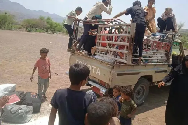 الحوثيون يضغطون لإعادة حصار تعز من ريفها الغربي