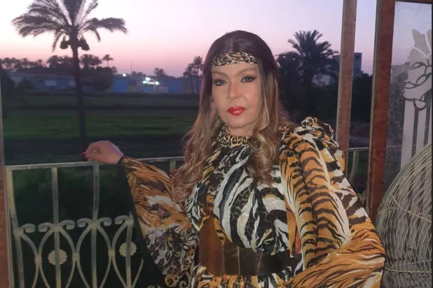 لوسي تلوّح باعتزال الفن لغياب الأدوار المناسبة