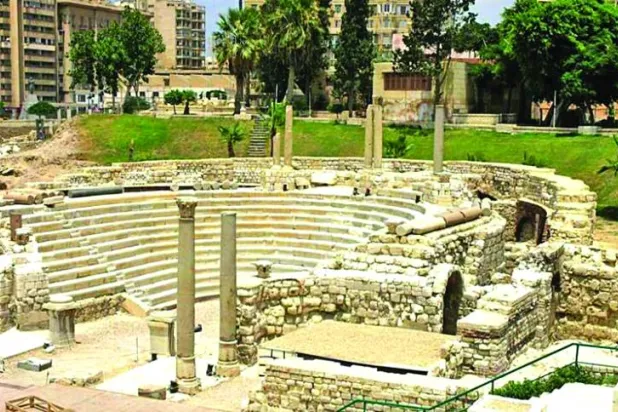 «إسكندرية فين؟»… كتاب يستعيد الوجه الأنثوي لعروس المتوسط