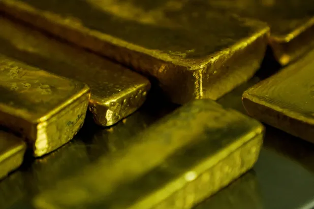 الذهب يستقر ترقباً لإشارات «الفيدرالي» بشأن مسار الفائدة