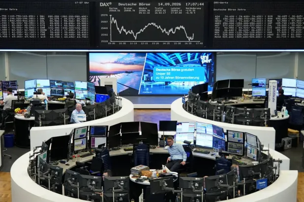 الأسهم الأوروبية تتراجع بضغط من خسائر البنوك وصعود النفط وعوائد السندات