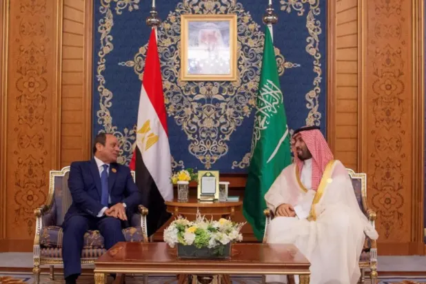 ولي العهد السعودي يغادر إلى مصر ويلتقي السيسي