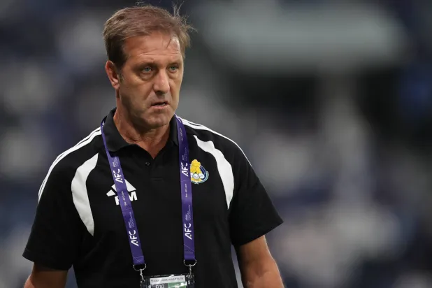مدرب الغرافة: الطرد أثر علينا ولم يؤثر على الهلال  
