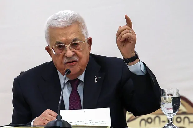 أميركا تمدد حظر منح التأشيرات لمسؤولي السلطة الفلسطينية