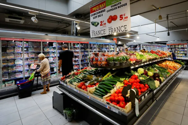 تعديل التضخم في منطقة اليورو بالخفض إلى 3.2 % في أغسطس