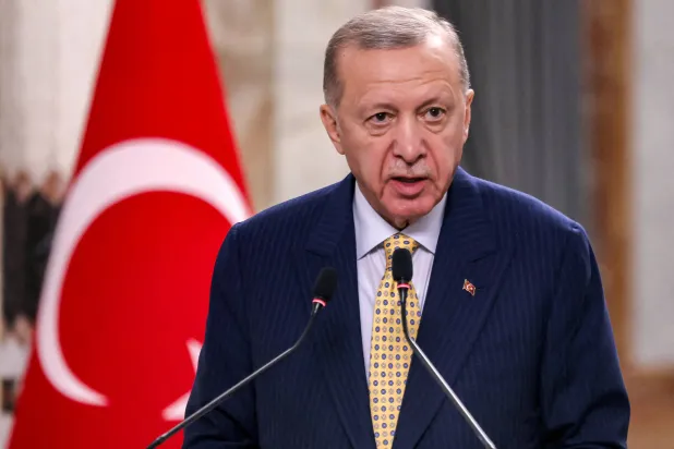 إردوغان سيترشح لولاية رئاسية جديدة في انتخابات مبكرة