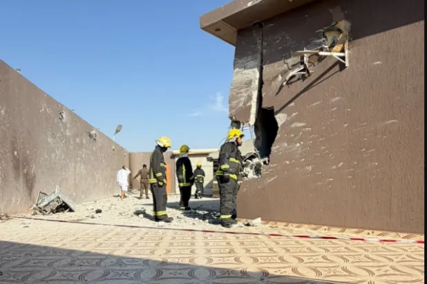 الدفاع المدني السعودي: وفاة مقيم وإصابة اثنين بسقوط شظايا مسيرة في الطائف