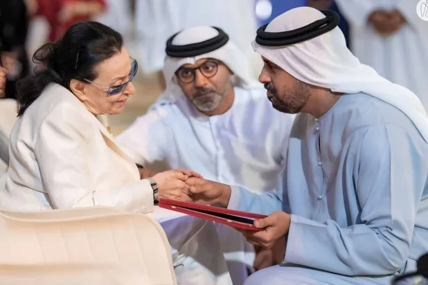 ظهور استثنائي لنجاة في «أبوظبي للكتاب» يخطف اهتمام مصريين