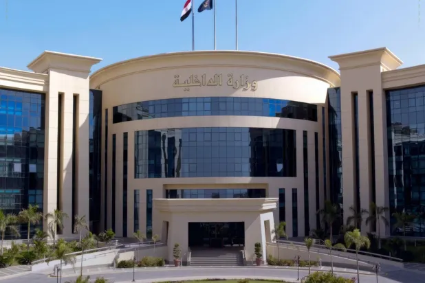 مقتل «فتاة الصف» يفجِّر جدلاً حول «أخلاقيات نشر الصور» في مصر