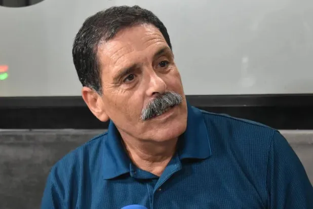 متهم في قضية «التآمر على أمن تونس» يبدأ إضراباً عن الطعام