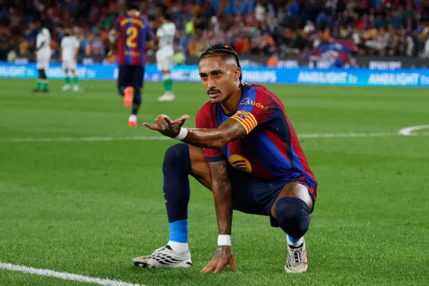 رافينيا: أريد إنهاء مسيرتي في برشلونة