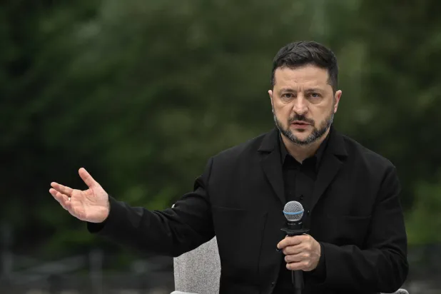 زيلينسكي: أوكرانيا تعمل على سد عجز «فلكي» في الموازنة