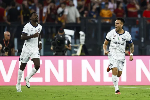 «الدوري الإيطالي»: لاوتارو مارتينيز يقود إنتر ميلان لتعادل مثير مع روما
