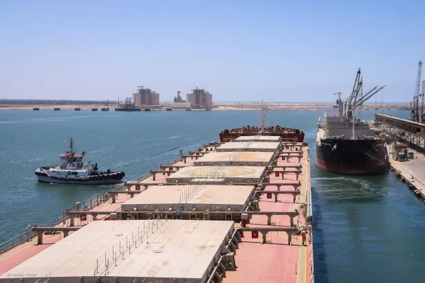 طفرة بالموانئ المصرية تعزز التحول إلى مركز إقليمي للنقل والترانزيت