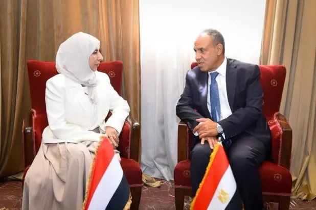«لا شبهة جنائية» في وفاة عسكري يمني بارز بأسوان