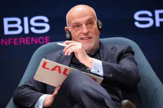 تيباس: القول بتوجيه الحكام ضد ريال مدريد بمنزلة «العيش في مجرة أخرى»