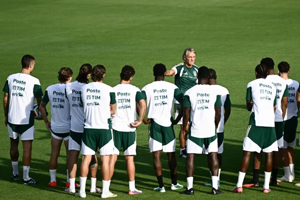 مانشيني يعود لقيادة منتخب إيطاليا سعياً لانتشاله من كبوته