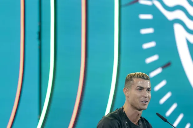 كريستيانو رونالدو يتجنب التفكير «في المستقبل أو الاعتزال الدولي»