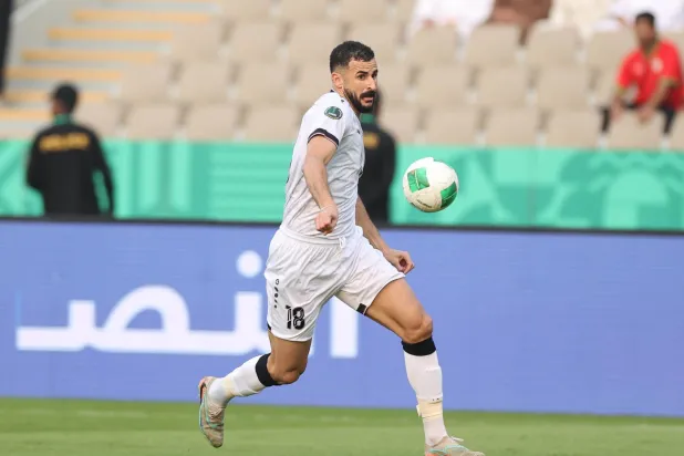 أيمن حسين قائد العراق: الرطوبة ليست عذراً