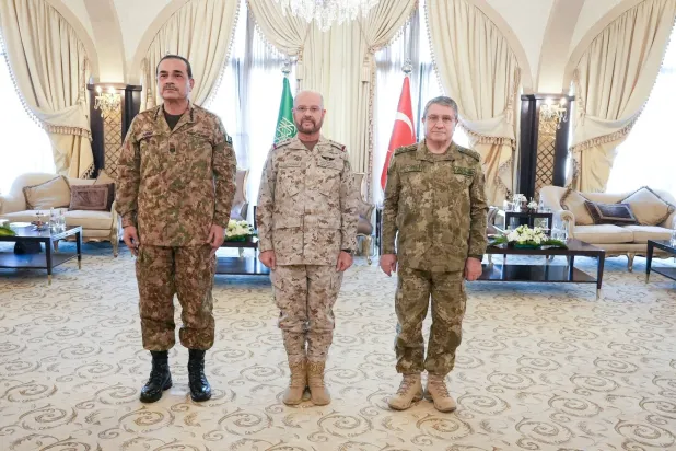 رؤساء أركان دول «اتفاقية مكة» يستعرضون الوضع الأمني والتهديدات