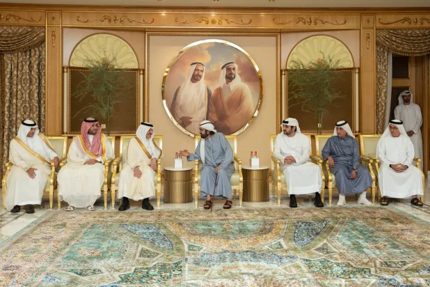 أمير الشرقية ينقل تعازي القيادة السعودية في وفاة أحمد بن راشد