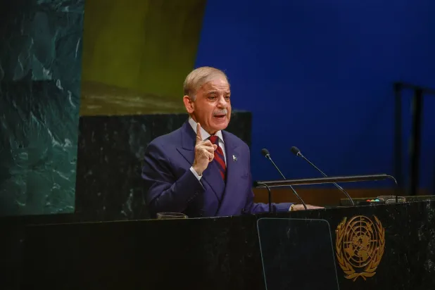 رئيس وزراء باكستان: أمن الحرمين الشريفين «خط أحمر»