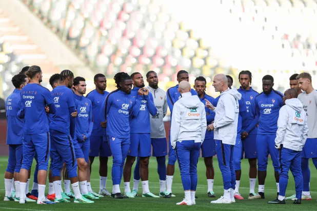 فرنسا تبحث عن خيارات هجومية أخرى بعد إصابة مبابي