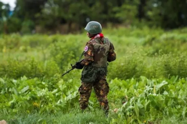 33 قتيلاً في غارة للجيش البورمي على سوق في غرب البلاد