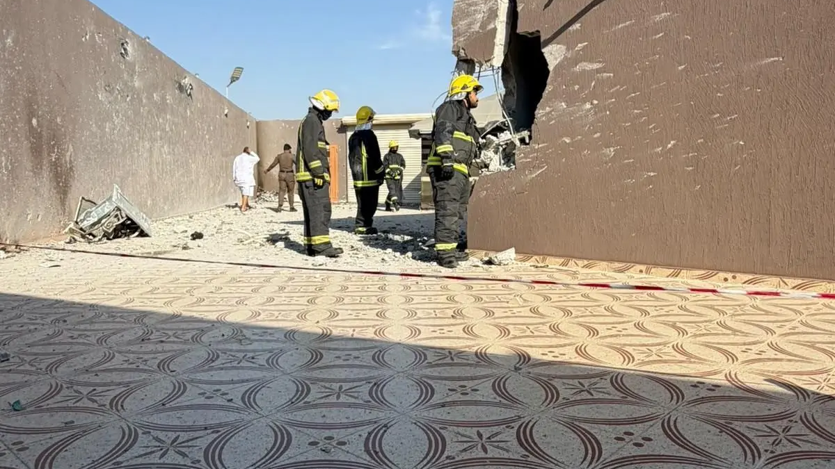 صور ومشاهد لآثار سقوط مسيرة حوثية في الطائف