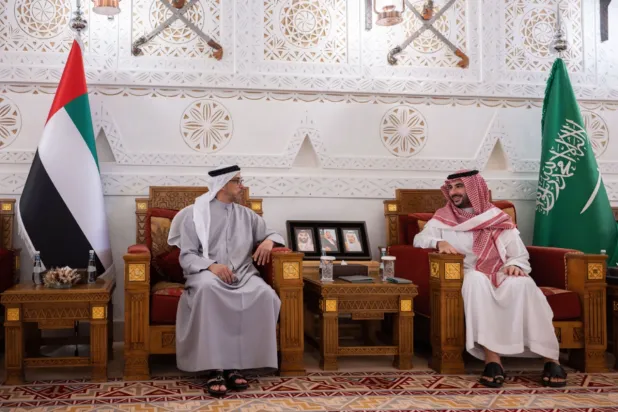 وزير الدفاع السعودي يستقبل نائب رئيس الإمارات في الرياض ويبحثان تعزيز العلاقات