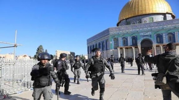 فلسطين.. استنفار للاحتلال الإسرائيلي بعد مقتل مستوطن واقتحامات للأقصي