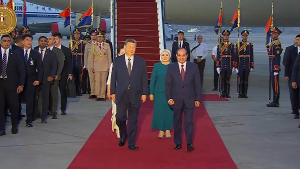الرئيس السيسي مرحبا بالرئيس الصيني: ضيف عزيز على ضفاف النيل وصديق كريم للشعب المصري