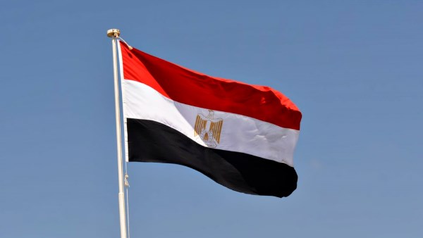 كاتب صحفي يكشف خطورة السيطرة على سواحل باب المندب على حركة الملاحة
