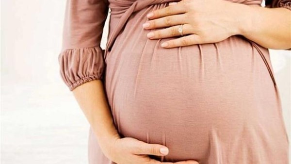 استشاري أمراض نساء: قلة الحركة وتغير نمط حياة السيدات من أسباب انتشار الولادة القيصرية